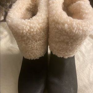 UGG Wedge Heel Boots, Black Leather Genuine Sheepskin UGG Boots Great Condition